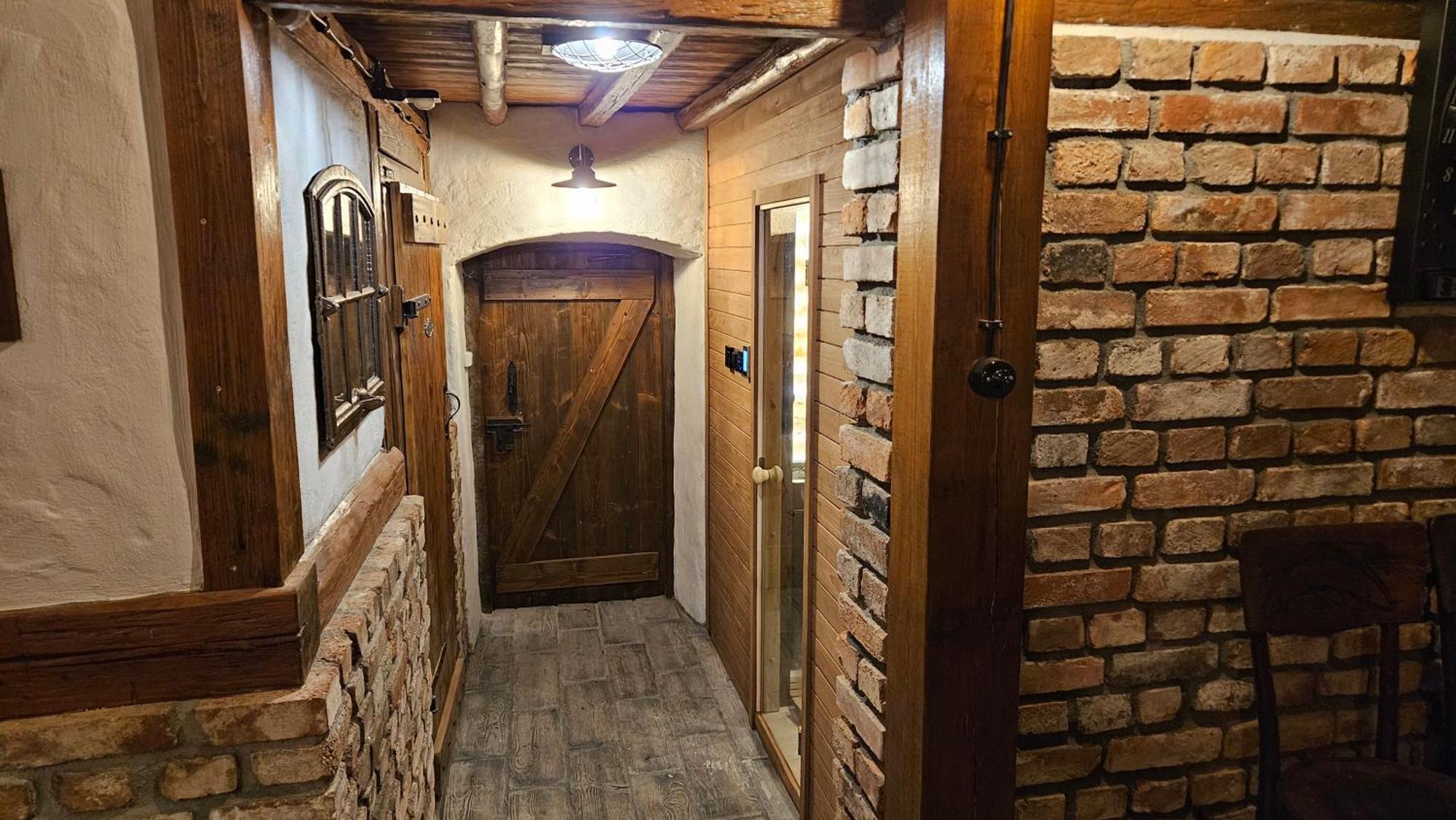 Apartamenty Komarno 46 Jacuzzi&Sauna Exterior photo